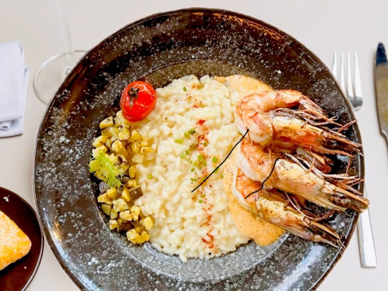 gambas à la bisque et son risotto à la courgette